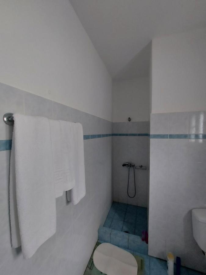 Matina Apartments Tyros 外观 照片