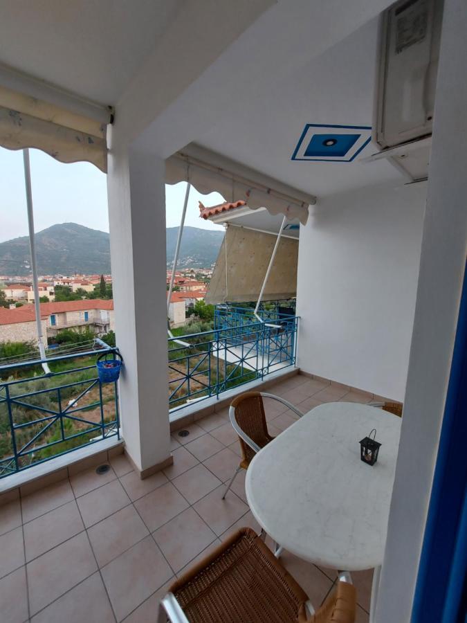 Matina Apartments Tyros 外观 照片