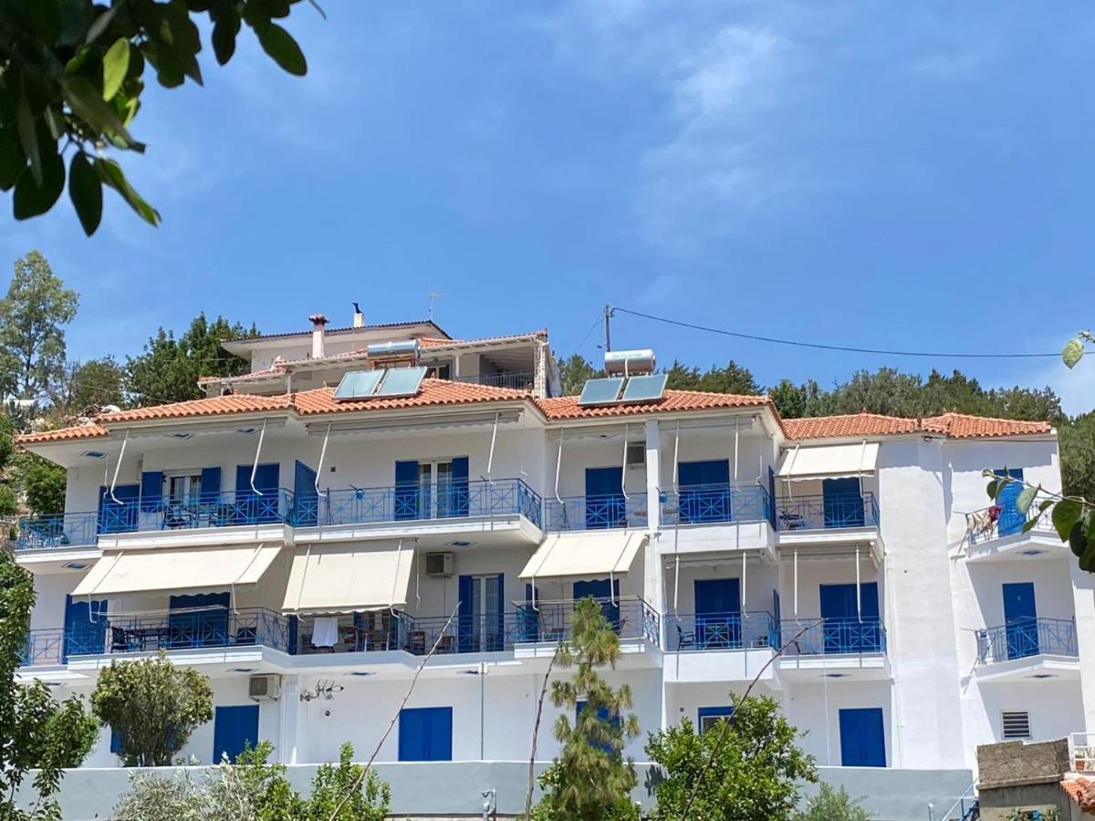 Matina Apartments Tyros 外观 照片