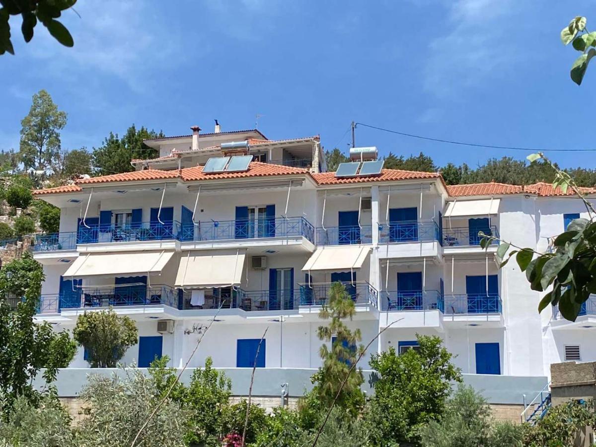 Matina Apartments Tyros 外观 照片